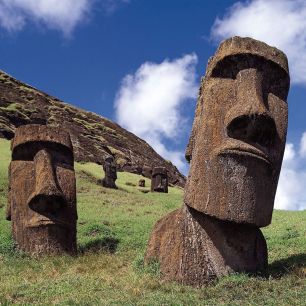 Indoor painting Easter island 50 cm x 50 cm